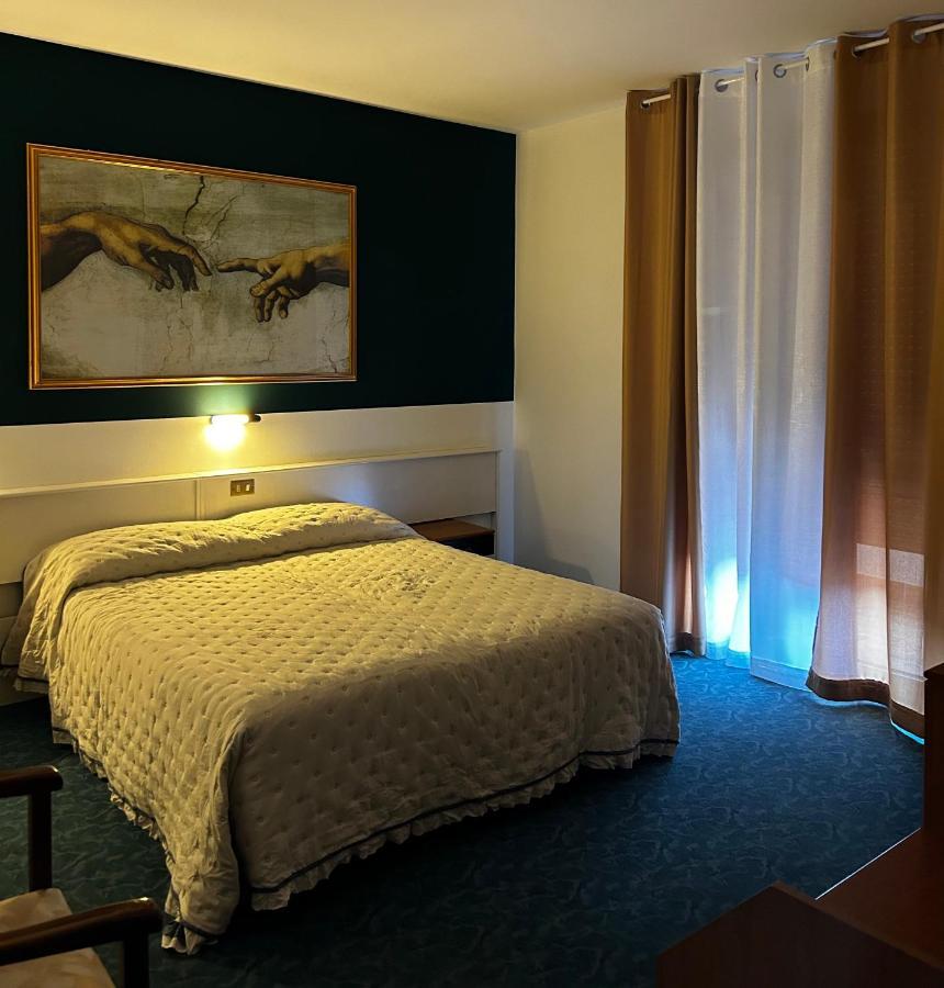 Hotel Rey'S モンテグロット・テルメ エクステリア 写真
