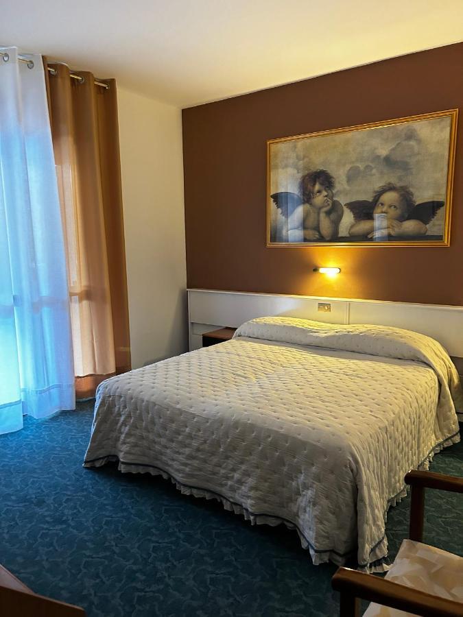 Hotel Rey'S モンテグロット・テルメ エクステリア 写真