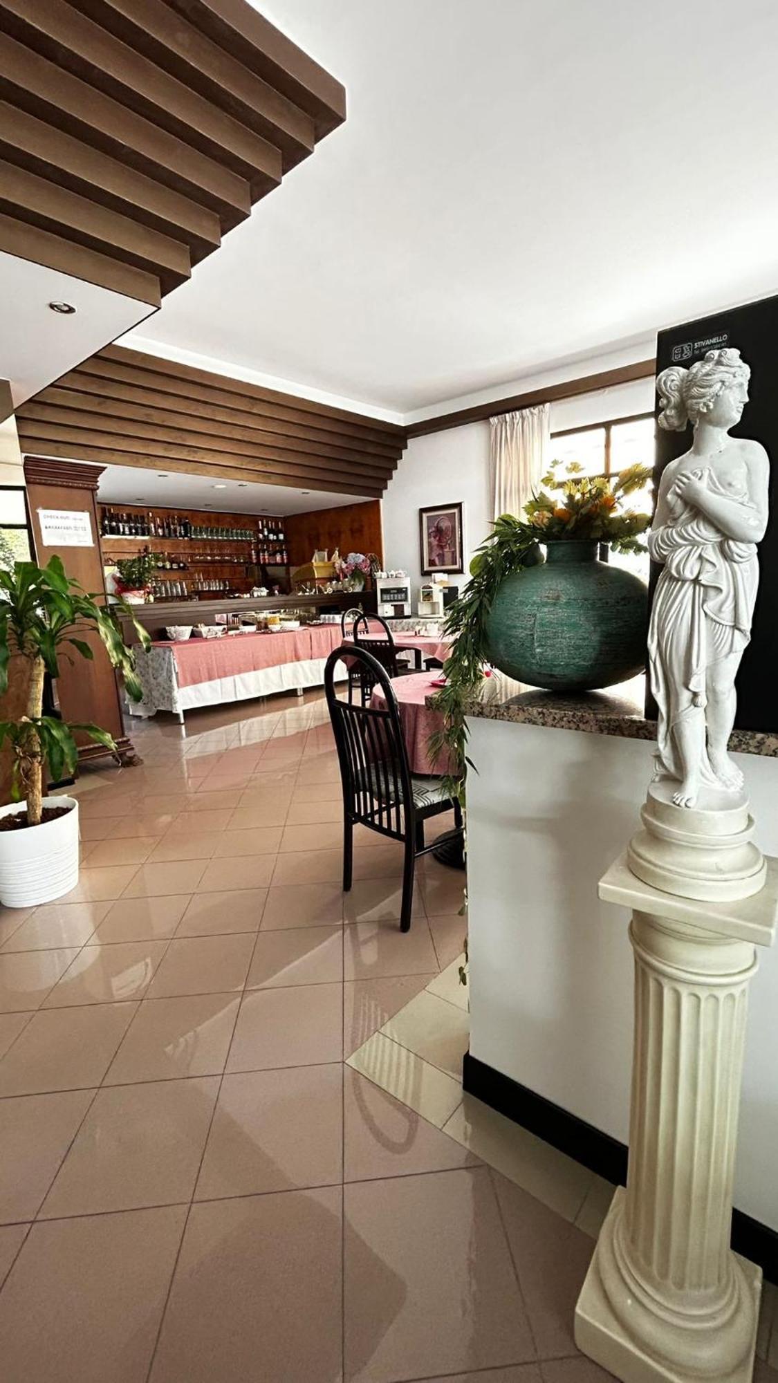 Hotel Rey'S モンテグロット・テルメ エクステリア 写真